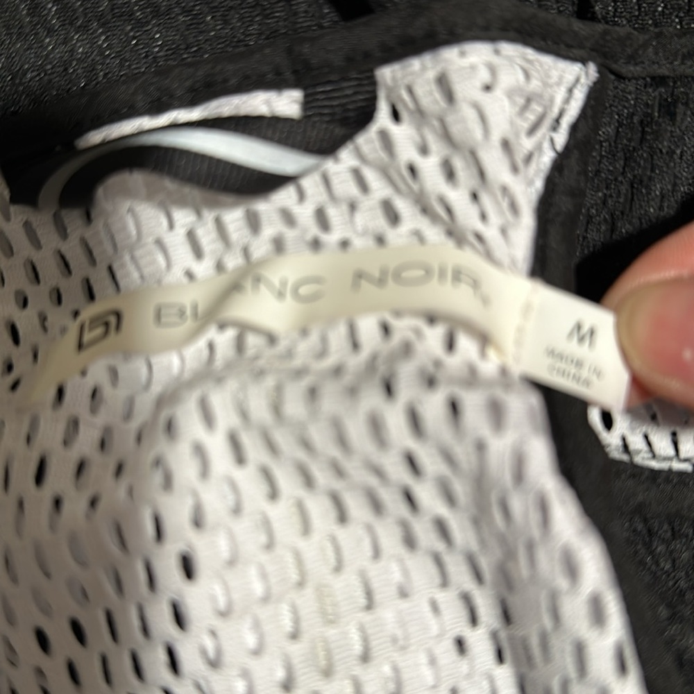 Black and white workout jacket size medium - Picture 3 of 4